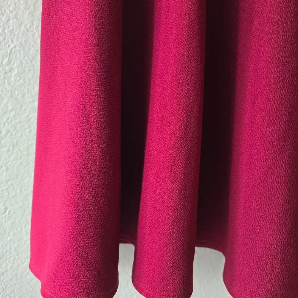 Burgundy a line dress with cap - Picture 3 of 5